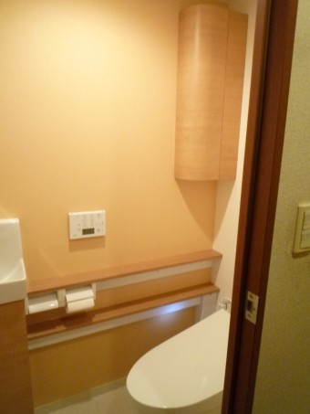 TOTO ネオレスト・ハイブリット手洗器付にお取替え